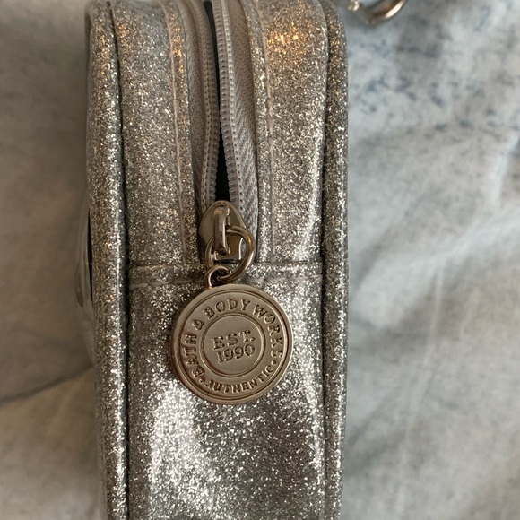 Bath and Bodyworks hand sanitizer carrier - Picture 3 of 3